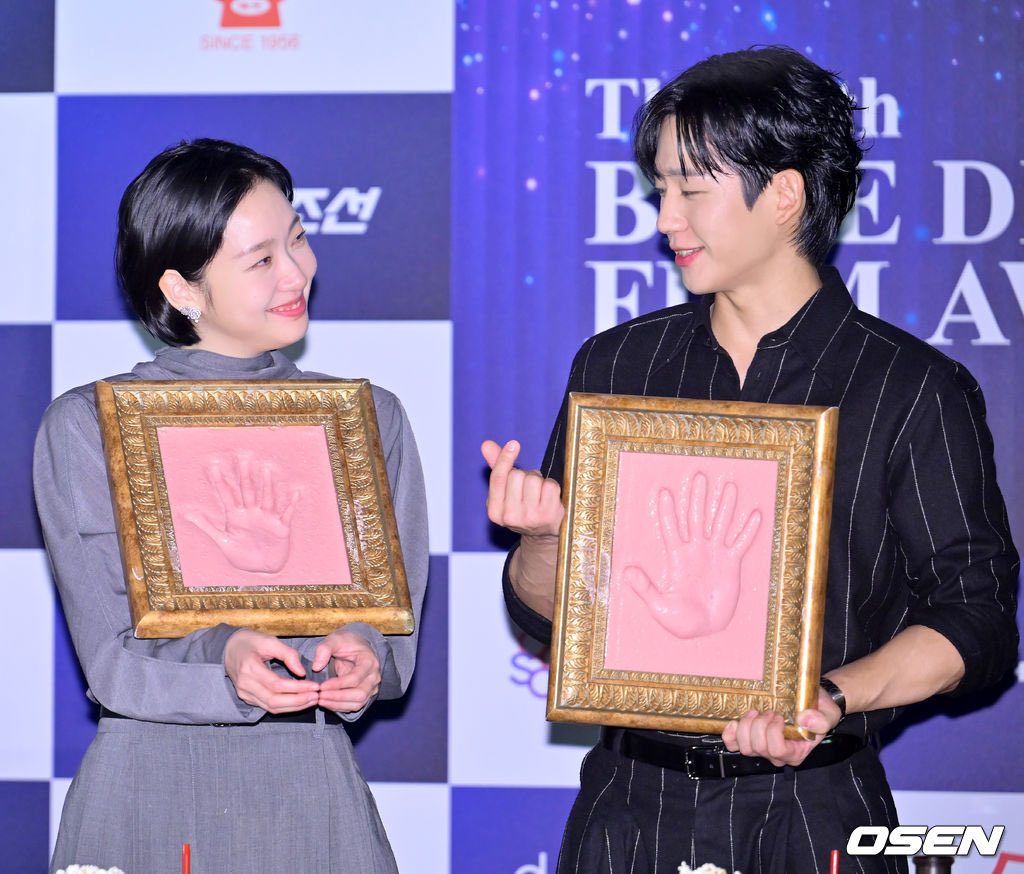 itssoggone's tweet photo. the world is doing everything but getting kim go eun and jung hae in together in a drama like whyyyyy https://t.co/pP5gN8xkDw