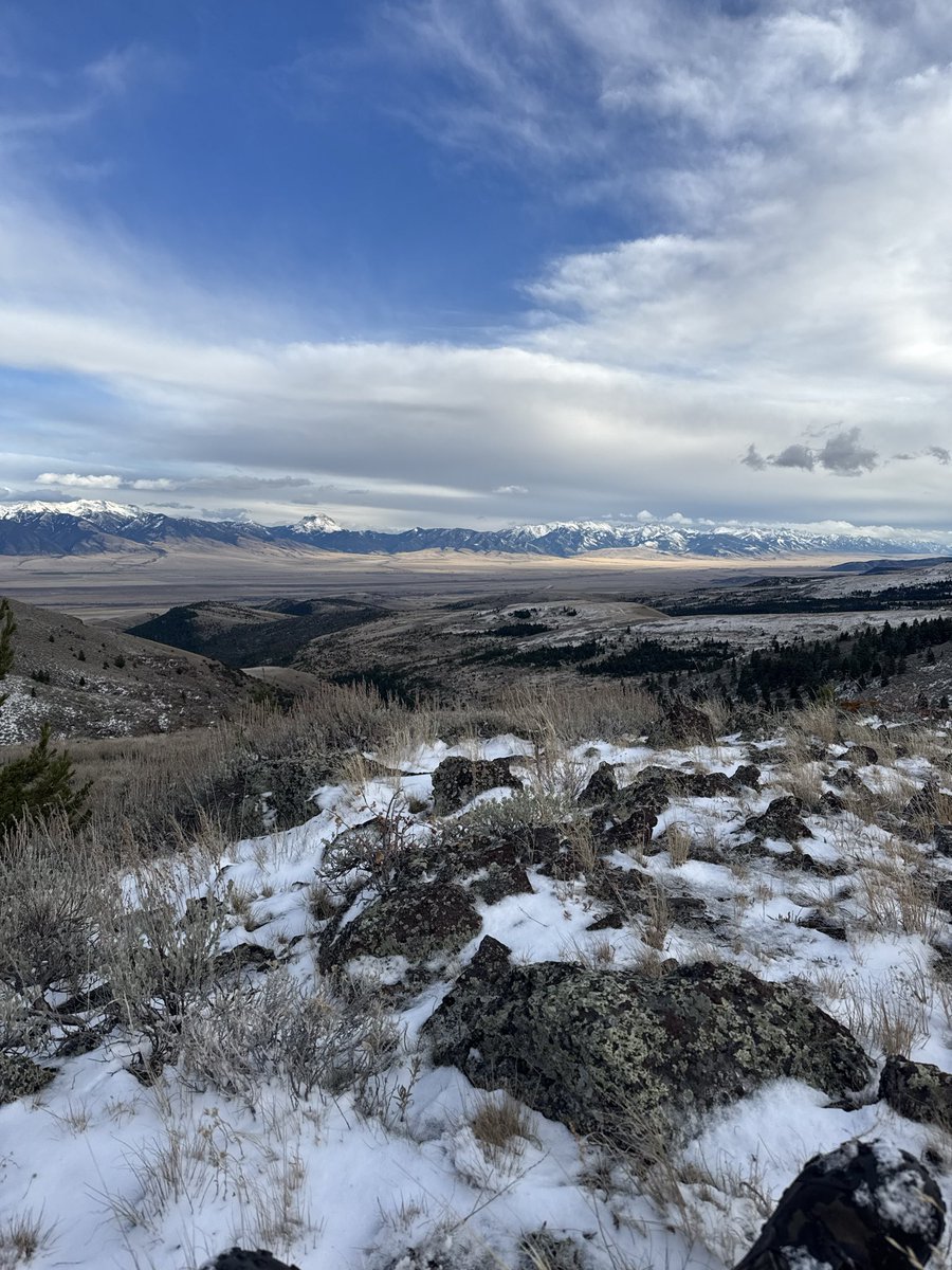 Bische94's tweet photo. Big sky country #Fall25 https://t.co/KU7GLYsuni