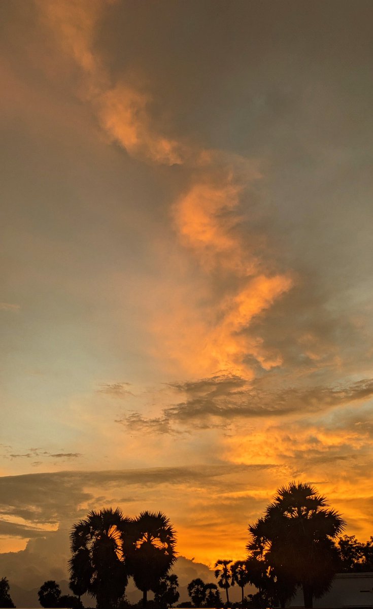 iamravikumaran's tweet image. Clouds media! 

#GooglePixel #photograghy