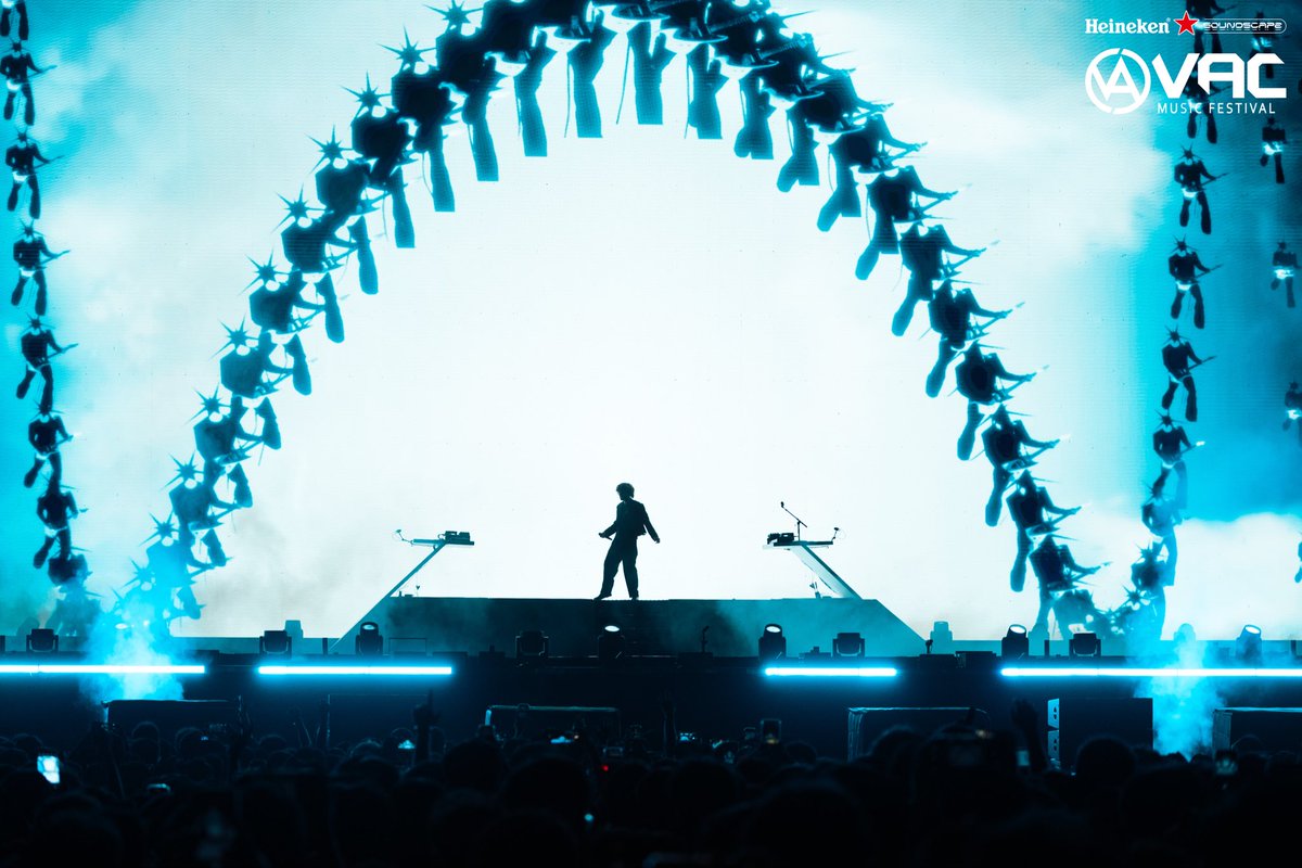 madeon's tweet photo. Victory’s festival debut https://t.co/hDyw8R1AxA