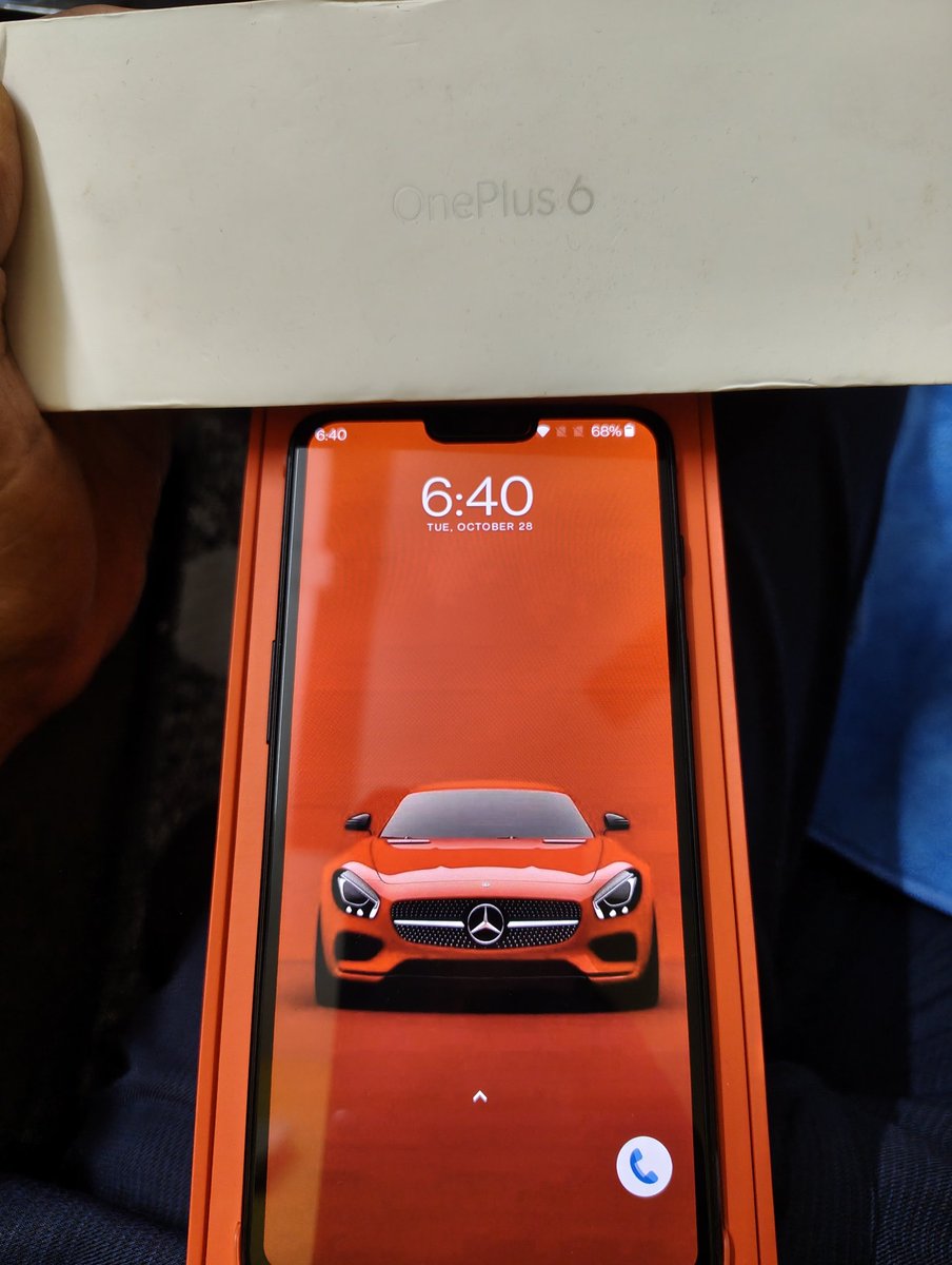 SAIKUMARdotcom's tweet photo. #Android phone too lasts long if we pick the good one, using #OnePlus #OnePlus6 since Oct 2018, bought for 28k, battery changed once, working perfectly except a few apps. #OnePlusCommunity 
no #bloatware no #greenline 

@getpeid remember this and don't push bloatware on #Nothing https://t.co/74hHCNiwk2