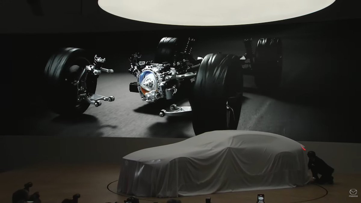 taku2_4885's tweet photo. 「MAZDA VISION X COUPE」

縦置き2ローターロータリーでターボ！！！？？？ https://t.co/yl9gqCUdyB