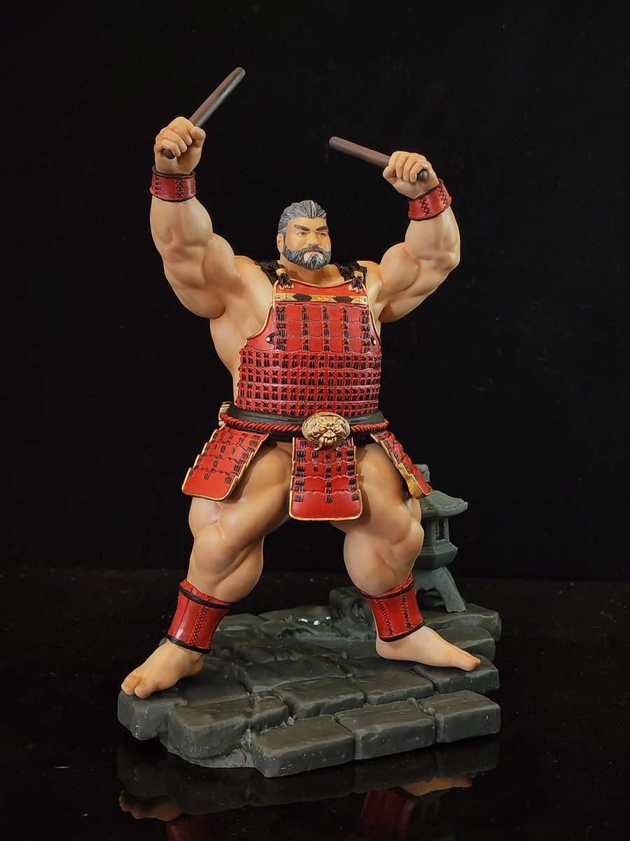 ttzzbear's tweet photo. Hidden under the armor is a huge one. Guess what it is?

This is the latest Strong Bear figure https://t.co/XygMtzYK8S