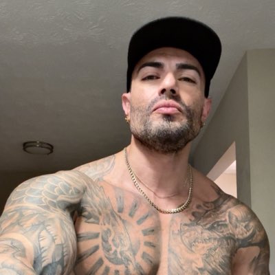 oneal_torres's tweet photo. #NewProfilePic https://t.co/TUHt2I2aFR