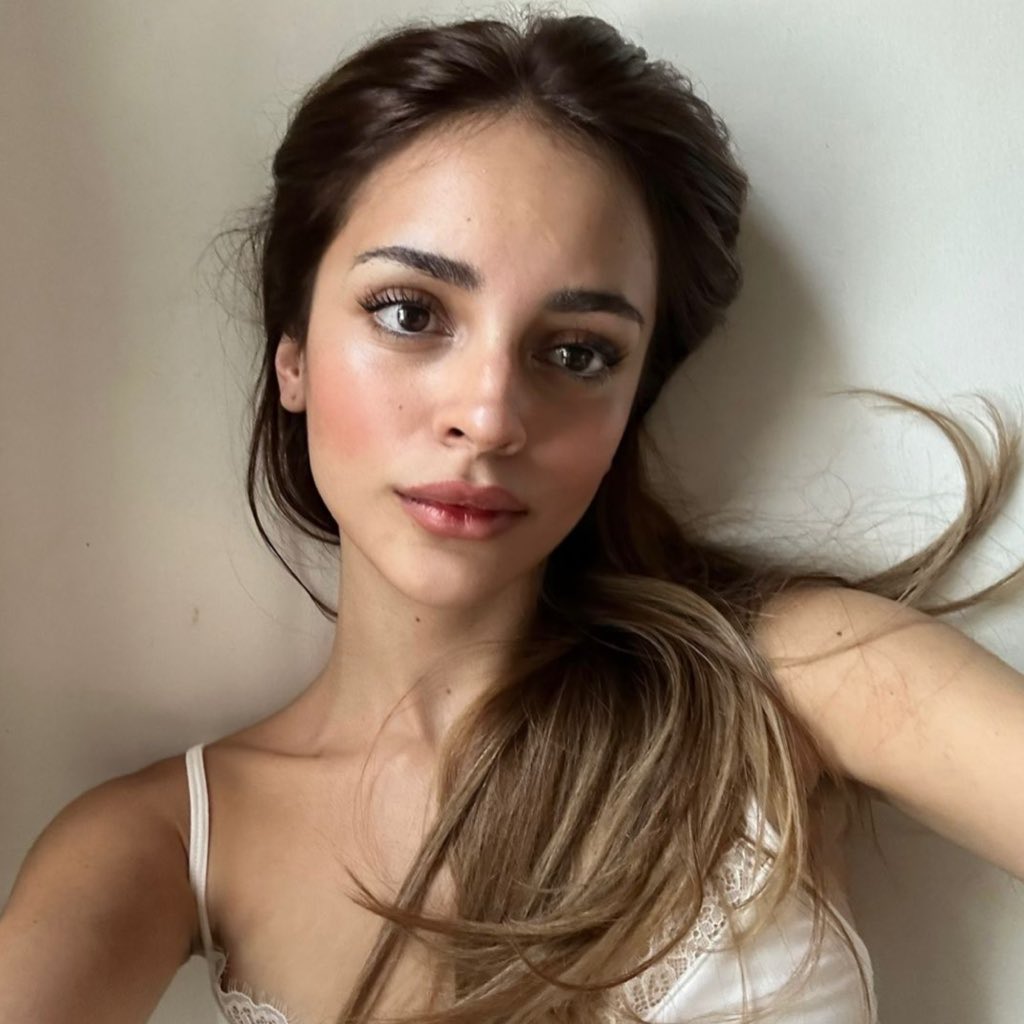 antithot's tweet image. give me validation im having an awful time