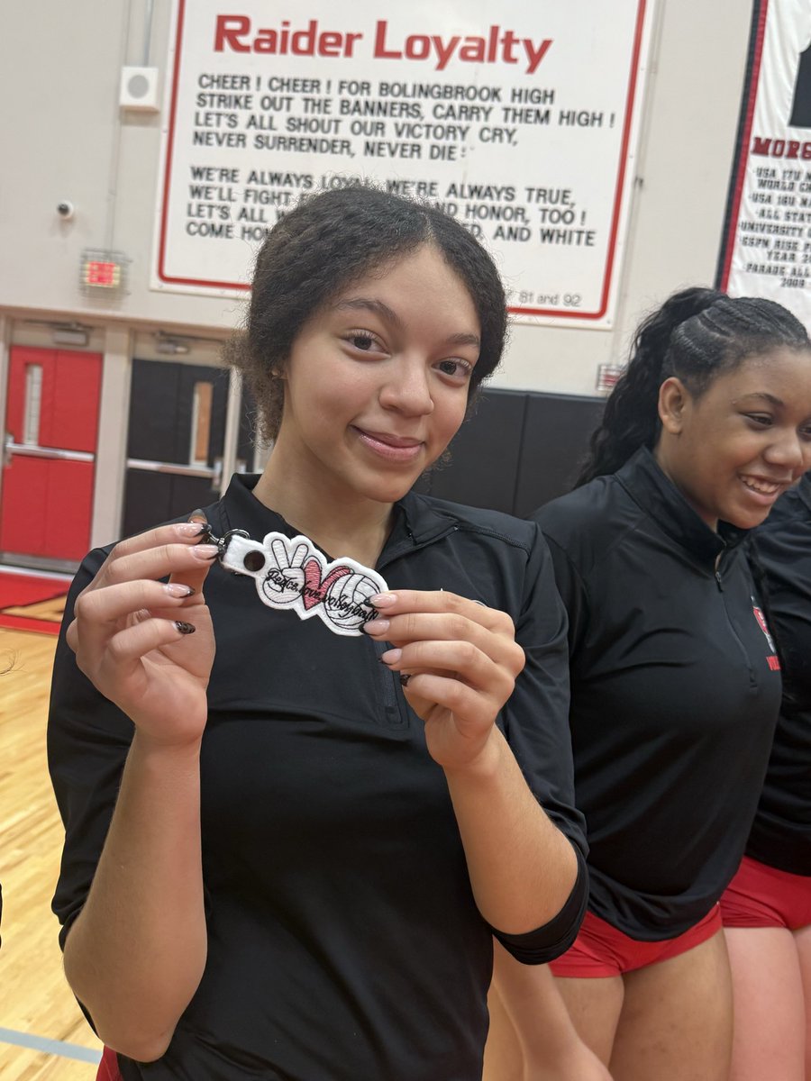 Molly DeSerf tweet media