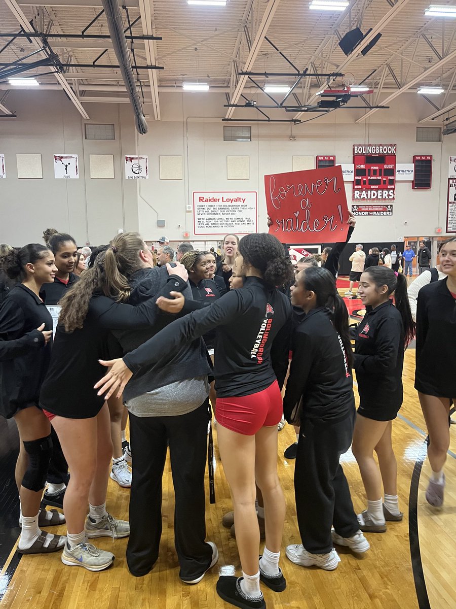 Molly DeSerf tweet media