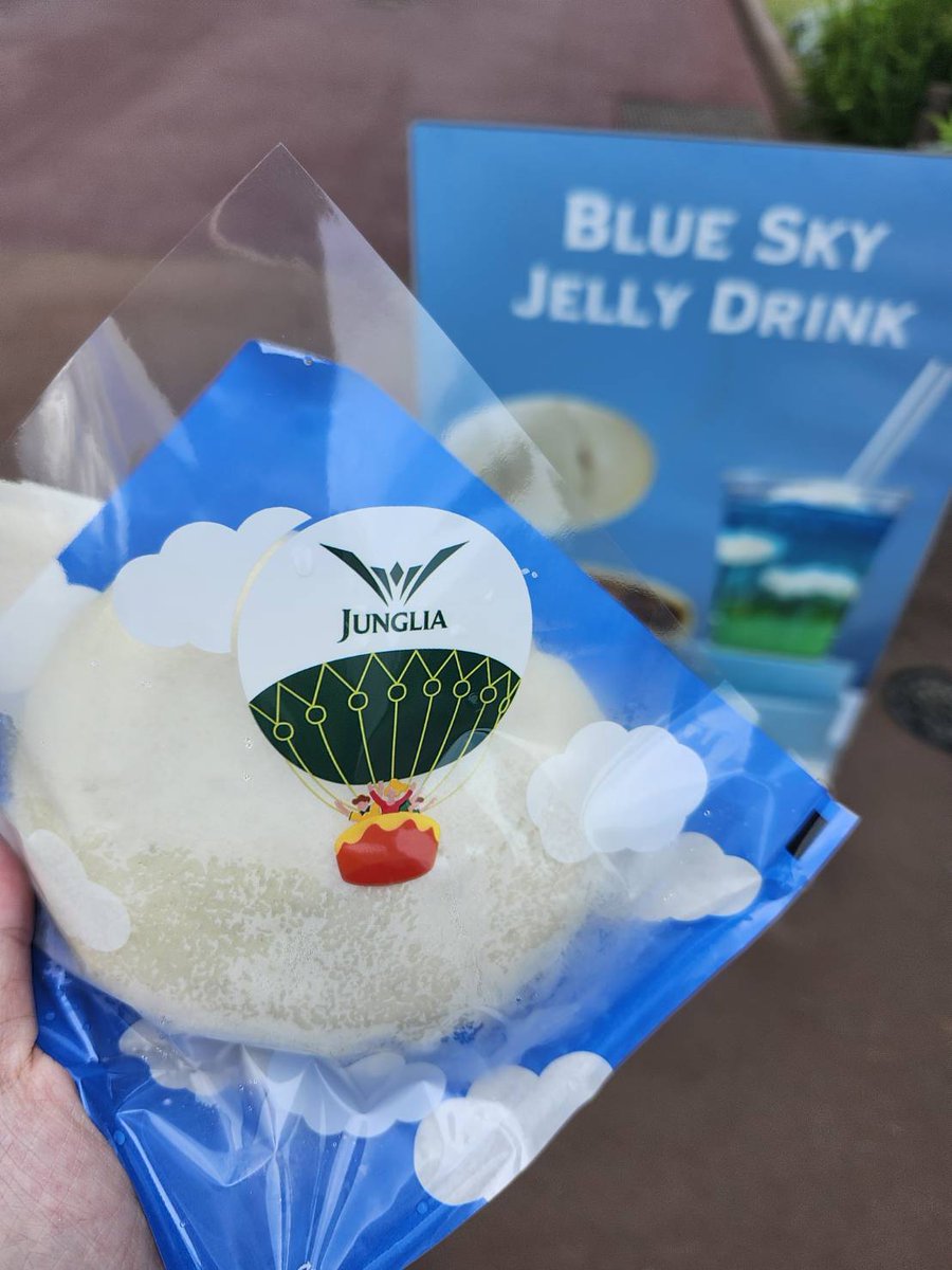 こんにちわっしょーい✨😃❗
沖縄に行ってきたスタッフ
から素敵な写真が届きました🎵
噂のジャングリアは
すごかったそうな・・・💦
うらやましいので
私は #サーティワン新作 食べる
事で幸福感を得ます‼️
次も沖縄つぶやき🎵
#つぶやキコーナ
#企業公式相互フォロー