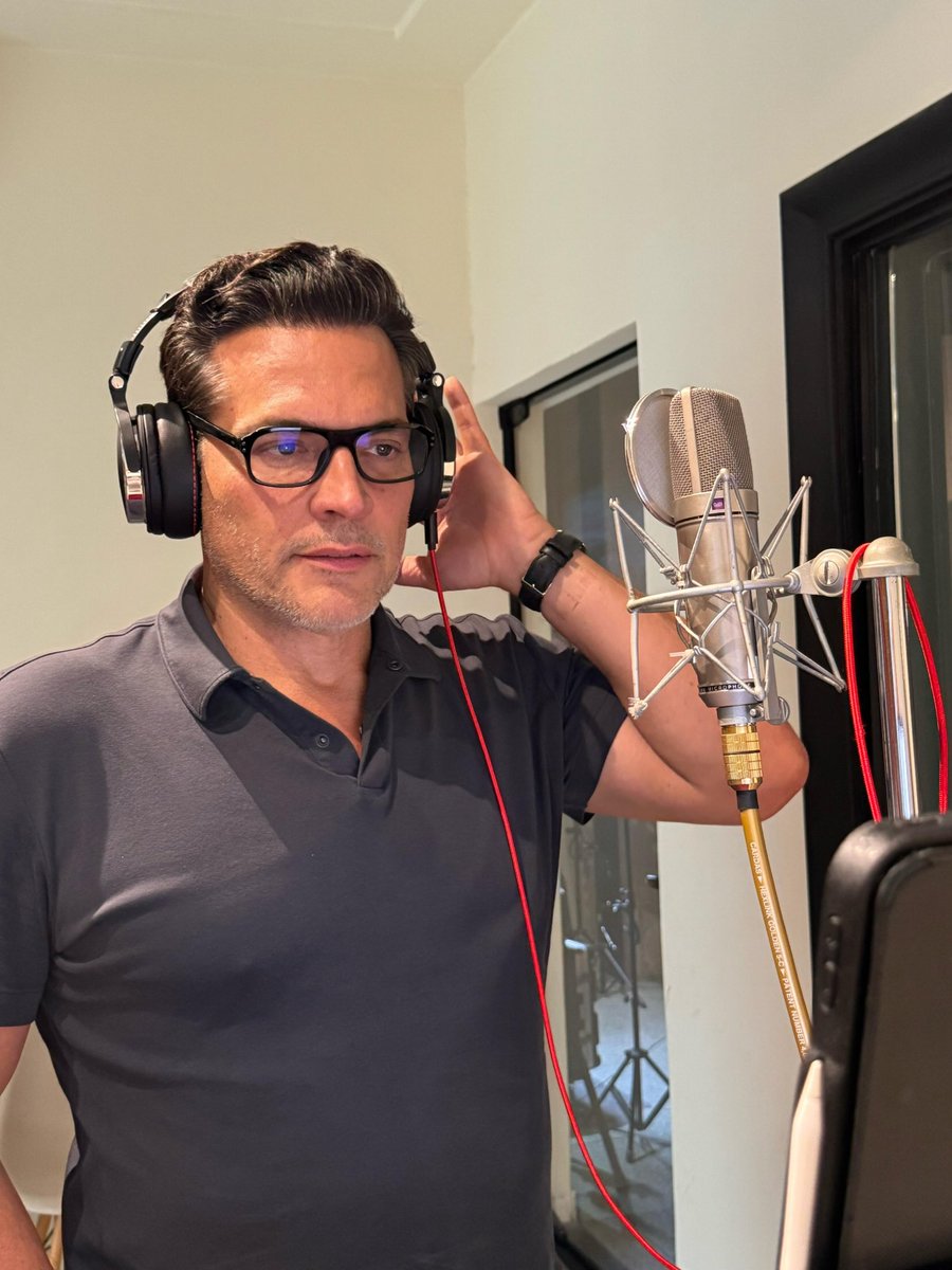 Recording especial EP Christmas for the holidays … sounding very nice .

Grabación EP especial de Navidad para las fiestas del fin del año … suena muy padre .

<a href="/AuditorioMx/">Auditorio Nacional</a>