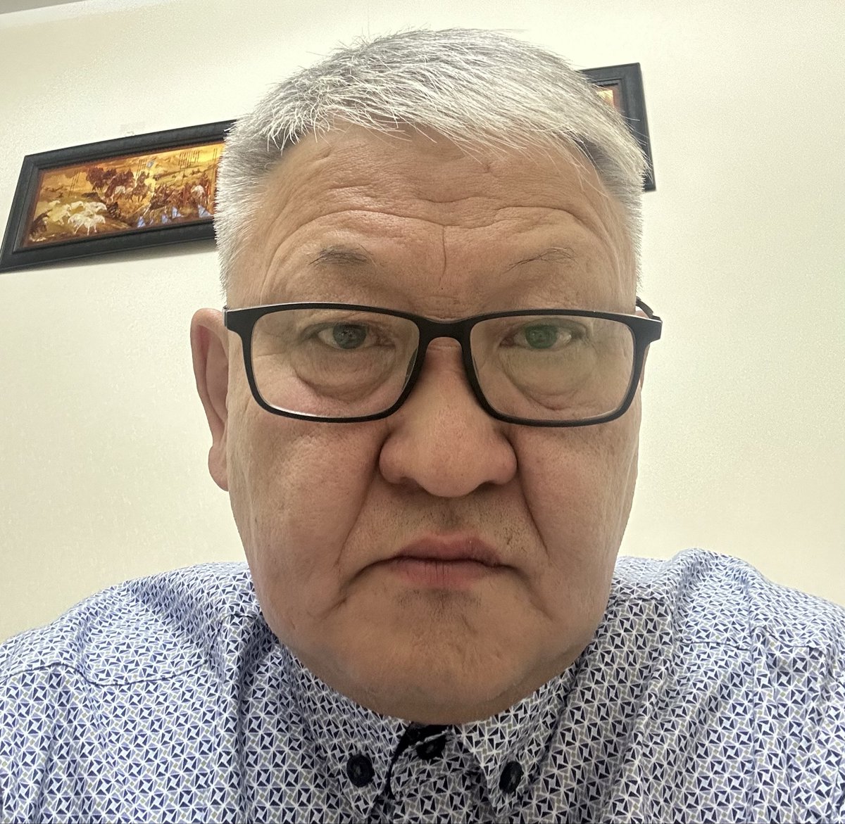 МЭРГЭН САНААГААН ЗАРНАА‼️
Уучлаарай, ганцхан зар 😊 
Нийгмийн асуудал тойрсон зар байгаа юмаа. 
Юуны өмнө тэтгэвэр, тэтгэмжийн хэмжээг ахиухан нэмэхээс өөр ямар ч арга байхгүй. 
Харин төрийн албанд ажиллагсадын цалинг Засгийн газраас судалж буй хэмжээнд нэмэхийн зэрэгцээ тэдний