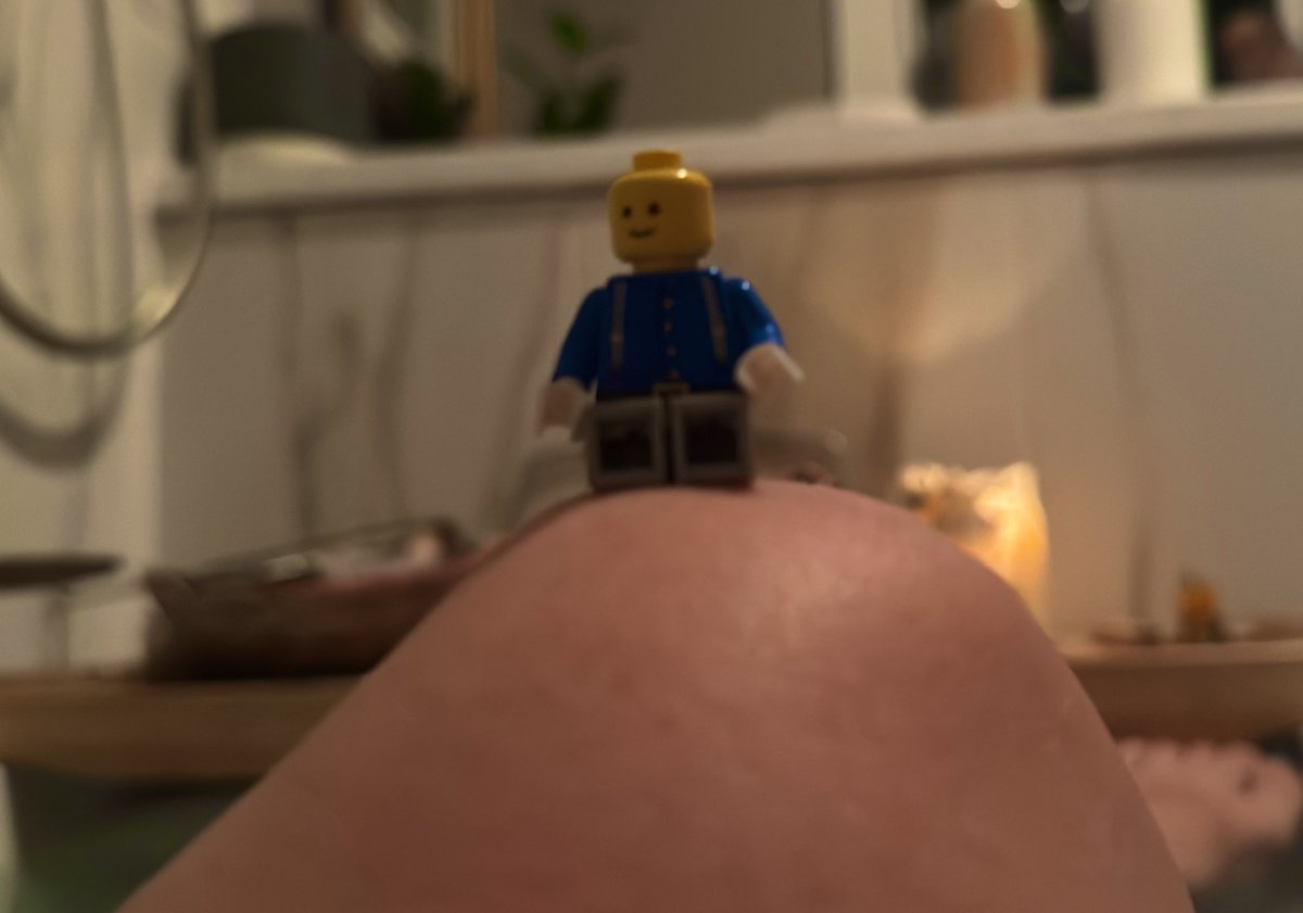 frenchpeche's tweet photo. Fun lil drain last night 🤭 he loved his mommy giantess https://t.co/LeEDtBdiVi