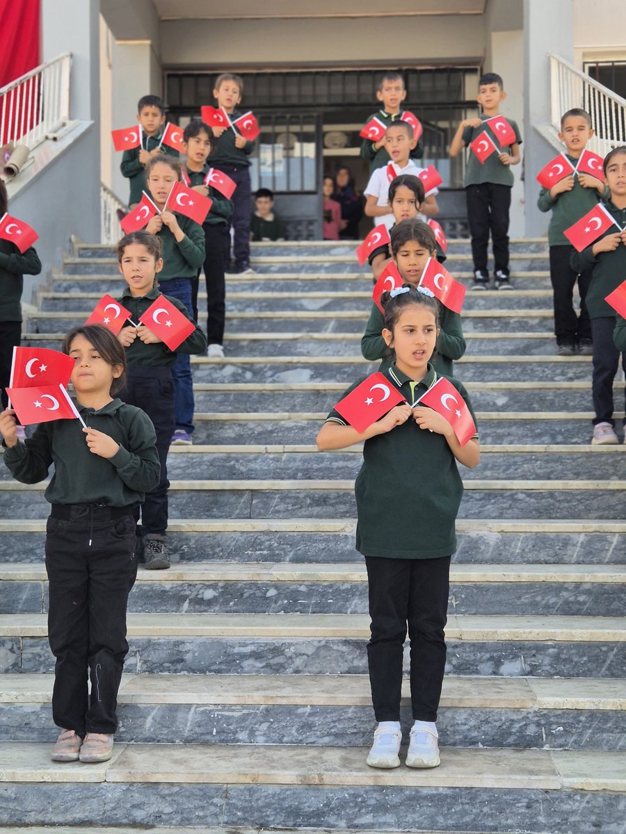 Cumhuriyet bize emanet 😊