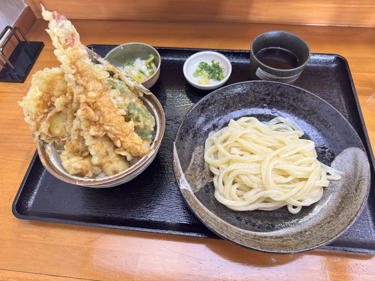 もうセットは無理かなー。というか、もう天丼は無理かなー。