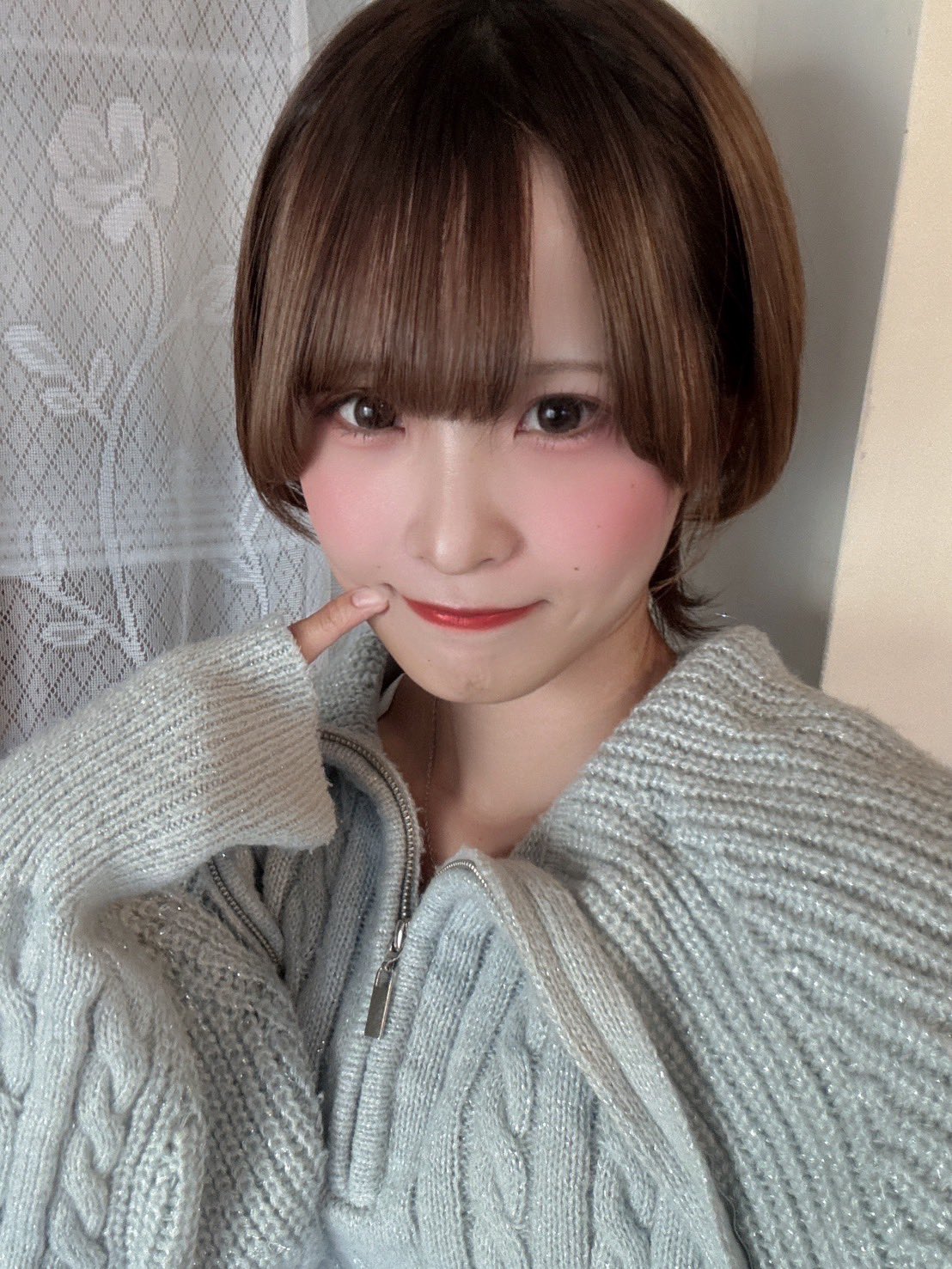 イエロー - Search / X