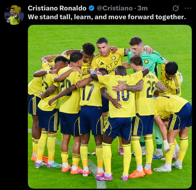 Cuando el Al-Nassr GANA, Cristiano Ronaldo sube foto solo en donde resalta que marco gol y cuando el Al-Nassr PIERDE, sube una foto de todo el equipo diciendo que todos son responsables 🤣🤣🤣

El jugador más egoísta de la historia