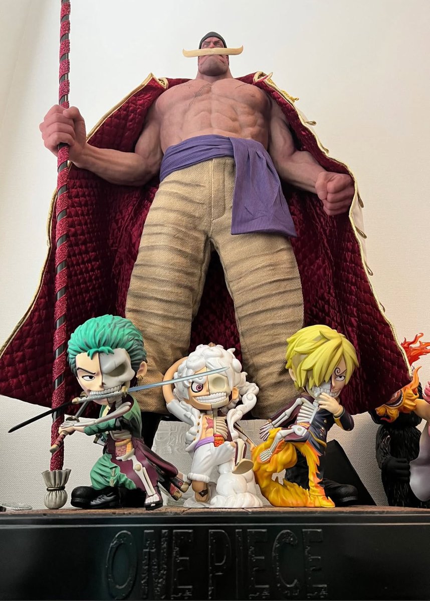 Mackenyu flexing his Whitebeard figure from THE Eiichiro Oda himself (and monster trio)