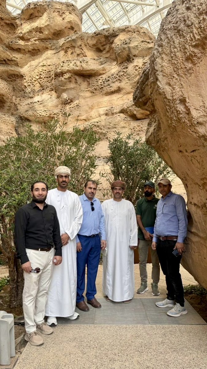 NMSRC_UNizwa's tweet photo. فريق من #مركز_أبحاث_العلوم_الطبيعية_والطبية ب #جامعة_نزوى يقوم بزيارة إلى #حديقة_النباتات_العُمانية للاطلاع على مرافق الحديقة والأنواع النباتية المحلية، وذلك في إطار تعزيز التعاون العلمي بين الطرفين في مجالات صَون التنوع النباتي وتطوير الأبحاث المشتركة حول النباتات العُمانية. https://t.co/k7KklyzAZW
