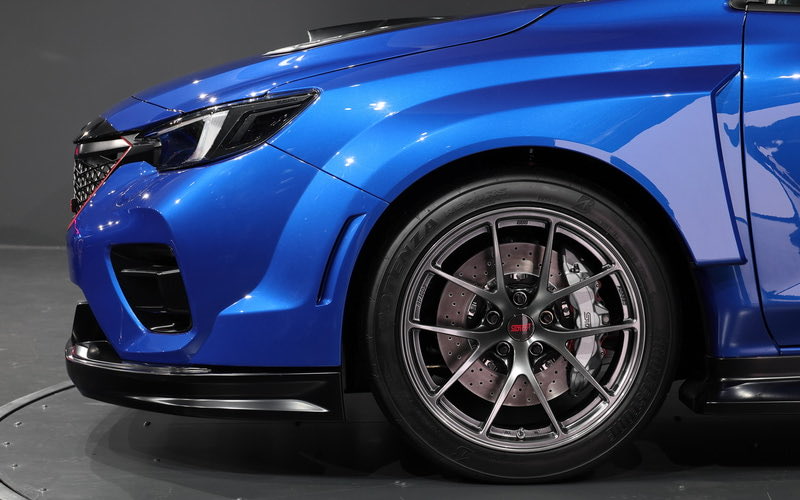 クロストレックの車高下げてレイバック顔面化。WRXって喉から出かかってるB-STIコンセプト。

新鮮味薄くてAIが考えてそうなエクステリアだし、リアフェンダーはGRカローラっぽいけど、こういうので良いんですよ…

ちゃんとブレーキもシルバーですし。