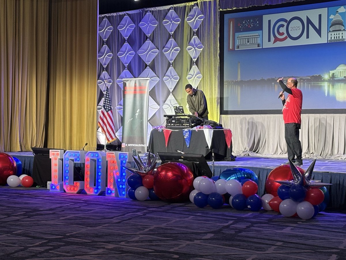 PRSAtactics's tweet image. Fun times at the #PRSAICON opening night party in Washington - the Capitol Kickoff Tailgate!