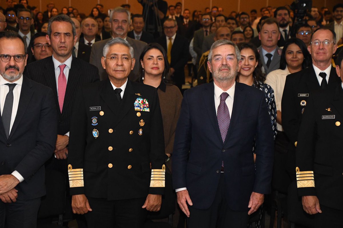 SRE_mx's tweet photo. COMUNICADO CONJUNTO. Firman Relaciones Exteriores y Marina Convenio Marco de Colaboración durante el evento “Diplomacia Naval y Política Exterior”.

https://t.co/vGrhHkMTPe https://t.co/vLXOtXF723
