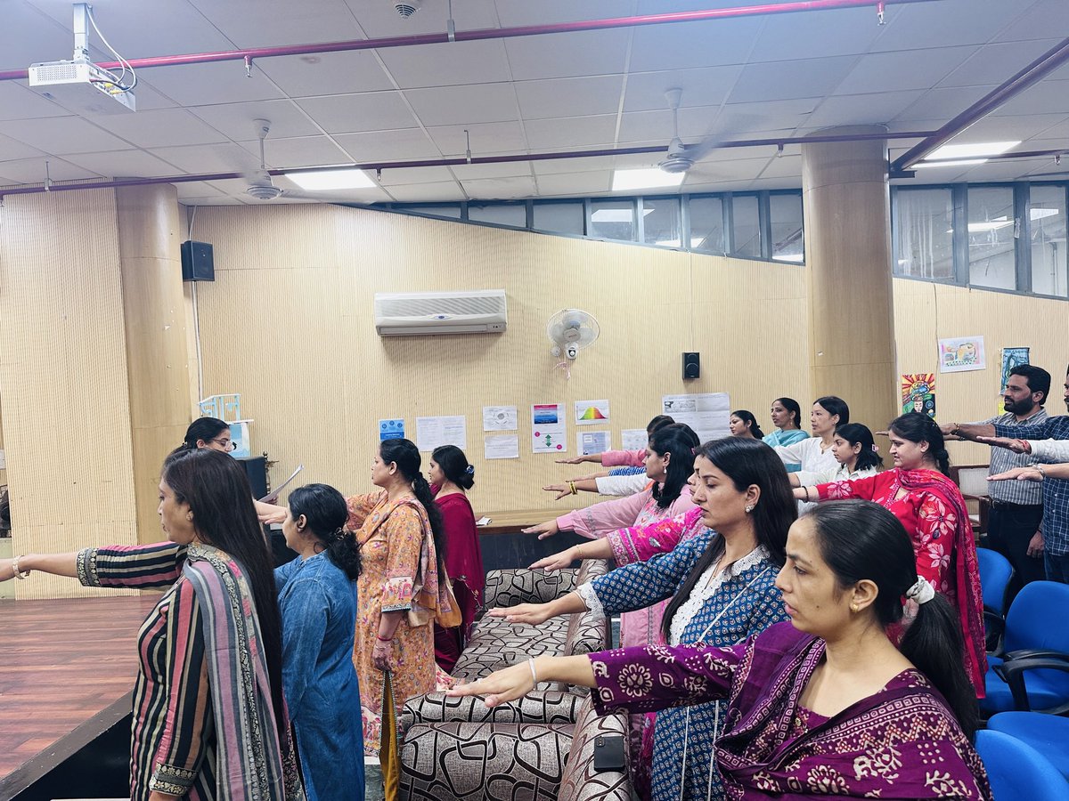 TSCSLibrary's tweet image. Integrity Pledge on the occasion of Vigilance Awareness Week was administered to library staff on 27.10.2025 #VigilanceAwarenessWeek @RrrlfKolkata