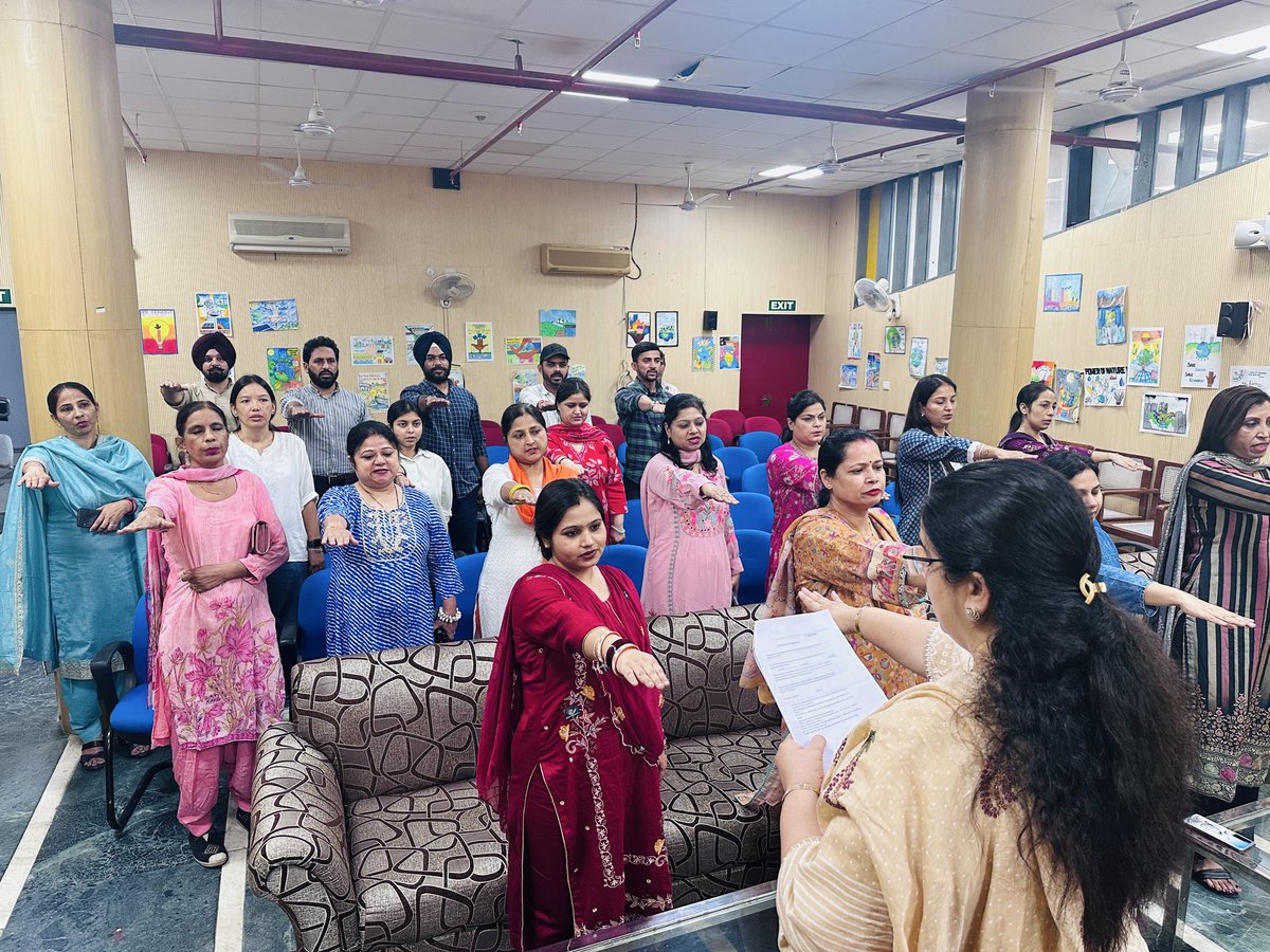 TSCSLibrary's tweet image. Integrity Pledge on the occasion of Vigilance Awareness Week was administered to library staff on 27.10.2025 #VigilanceAwarenessWeek @RrrlfKolkata