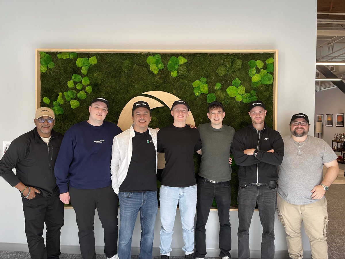 joshtriedcoding's tweet image. met the convex team today

these guys are COOKING 🐐