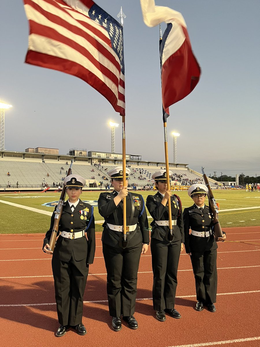 wbrayhs's tweet photo. 💪Military Inspection day is coming up! 👏 Best of luck to our outstanding NJROTC cadets!
 #TexanProud! 🇺🇸 #RayWay #NJROTC https://t.co/tUU6Au0kPx