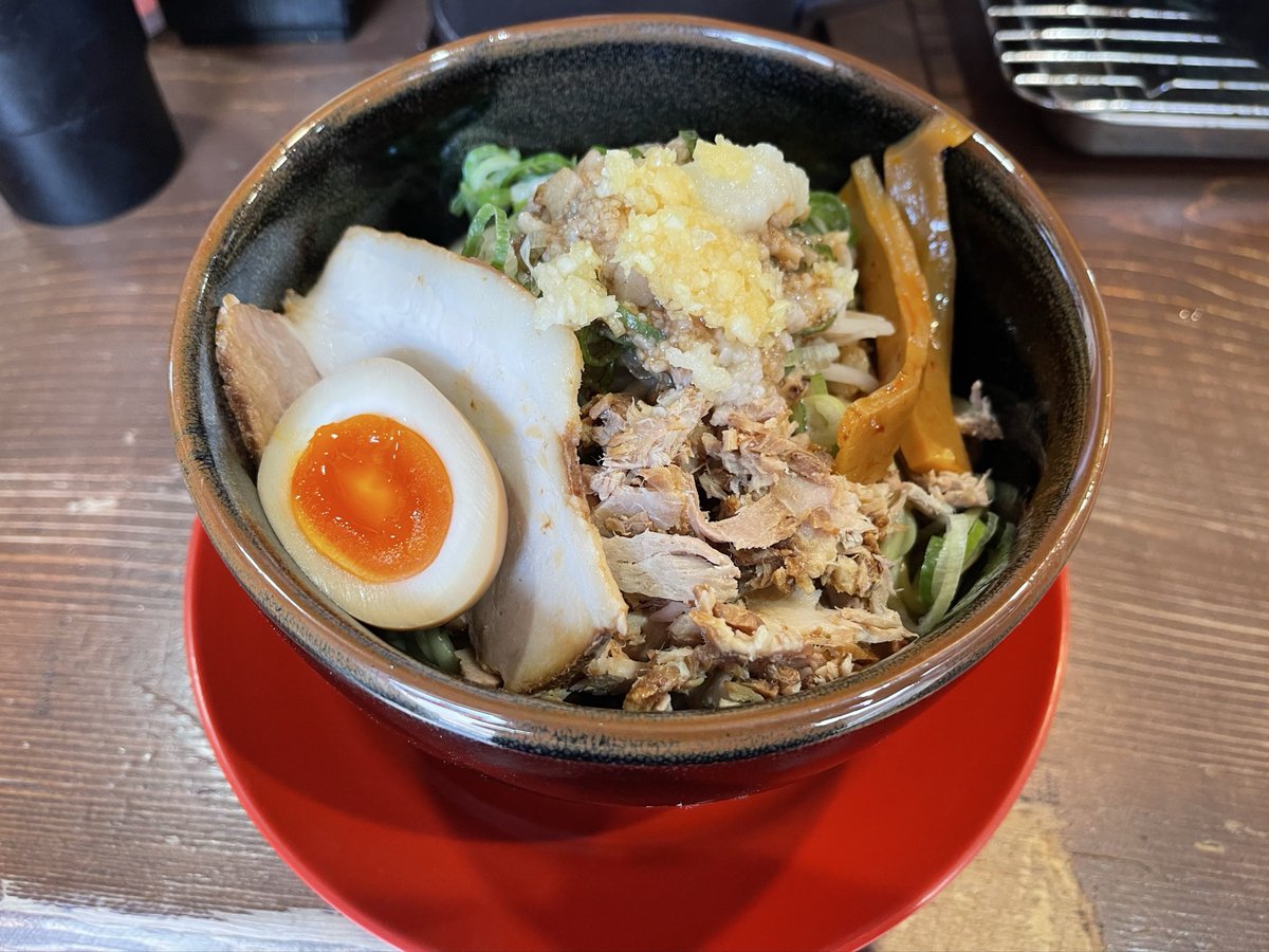 復活の熊4😆。仕事休みだったので食べにきました😋

背脂醤油の油そば💪。油そば、まぜそば系は熊で食べるのが1番美味しいです😋

次回の開催も楽しみにしてます😊

ご馳走様でした😋