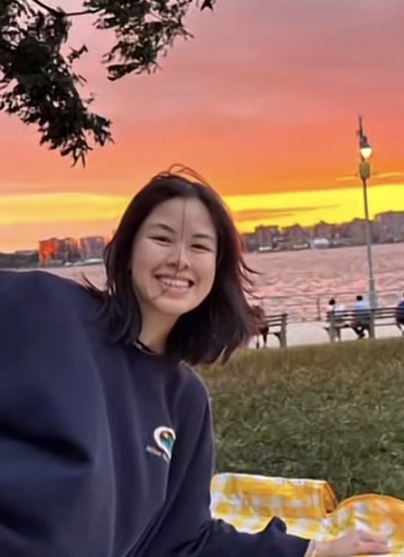 i love seeing happy kisses enjoying her life in nyc 🥹