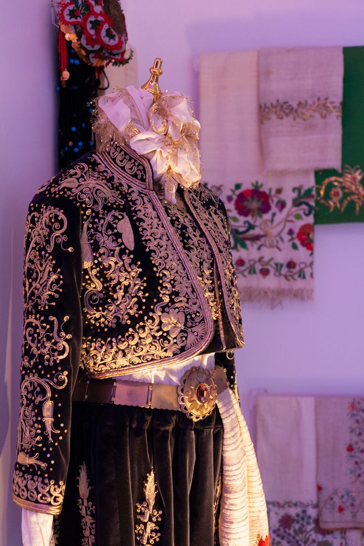 Traditional Turkish women's dress ✨️