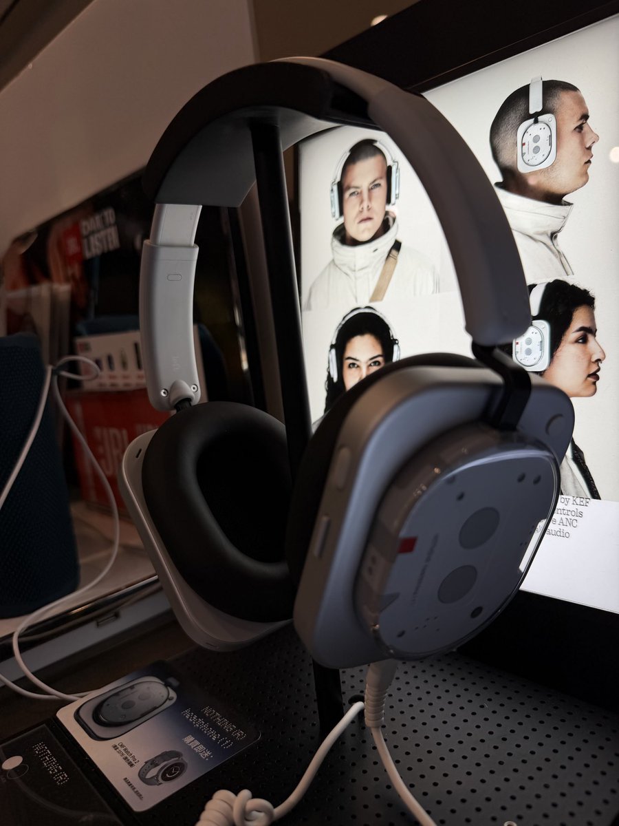 love these <a href="/getpeid/">Carl Pei</a> <a href="/nothing/">Nothing</a>