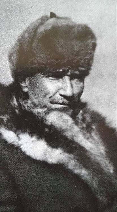 Mustafa Kemal Paşa’nın Frunze’ye yanıtı da son derece açıktı: “İnsanın insan tarafından sömürülmesi sistemi ortadan kaldırılmalıdır…”

Yıldırım Koç, Kemalist Devrim’in Niteliği,  s. 80