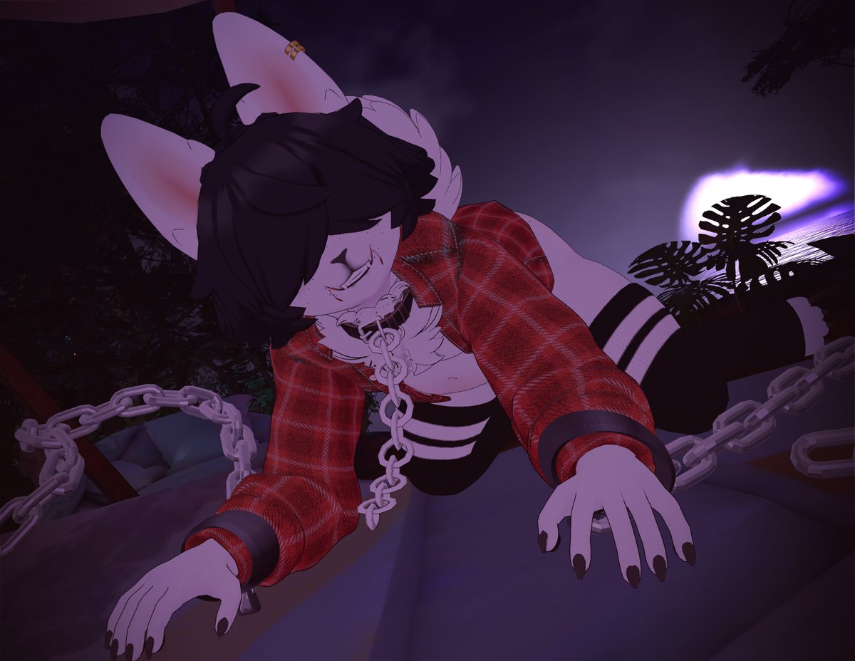 Careful, he's gonna pounce on ya
(3/5)