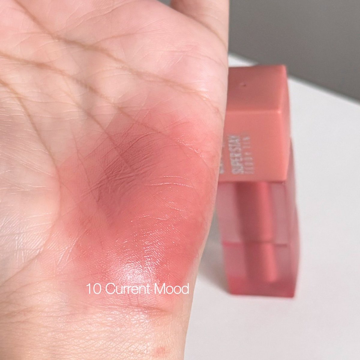 กรี้ดดด! Maybelline Teddy tint Midnight Ride ออกสีใหม่ 5 สี✨ สวยมากก สีชัด นุ่มนัวฟุ้งละมุนสุดๆ ฟิวชอบสี 10 มากก นู้ดอมชมพูเบาๆ โทนแบบนี้ใช้ได้ทุกวัน สวยละมุนมากก เรื่องทนก็คือทนนาน 12 เหมือนเดิมเลยย สีแน่นจะโกน ส๊วยยยย