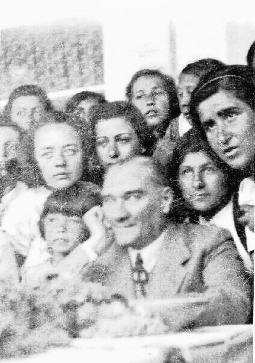 Sana hasret, sana vurgun gönlümüz.