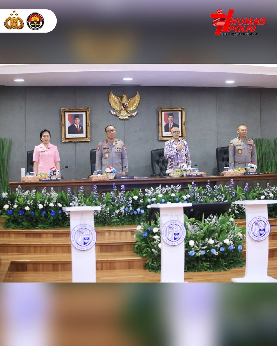 DivHumas_Polri's tweet image. Polri meluncurkan Sistem Penerimaan Murid Baru (SPMB) SMA Kemala Taruna Bayangkara (KTB) tahun ajaran 2026/2027 di Gedung Utama Mabes Polri, Senin (27/10). Peresmpian tersebut dipimpin langsung oleh Wakapolri Komjen Pol. Prof. Dr. Dedi Prasetyo, S.H., M.Hum., M. Si., M.M., As SDM…
