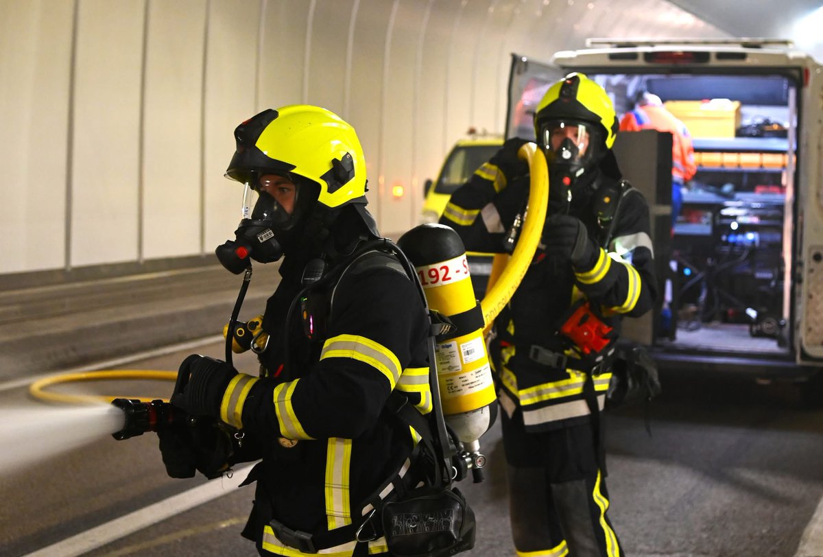 🚒 S’exercer… Même la nuit ! 

Retour en images sur notre dernier exercice. 🔥👇

facebook.com/share/p/1CjNfr…