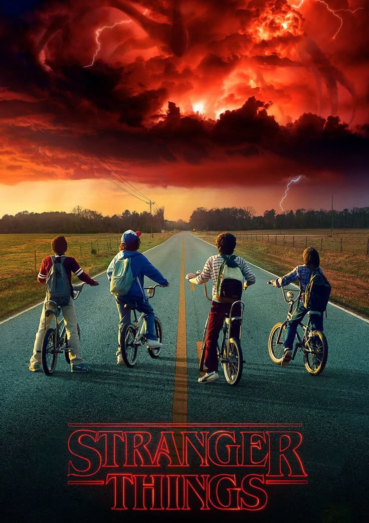 رجعت اعيد Stranger Things من البداية 
وما ادري كيف اوصف لكم المتعة والشعور الي عايشه معه !
و الغريب ان اغلب الاحداث ناسيها !
