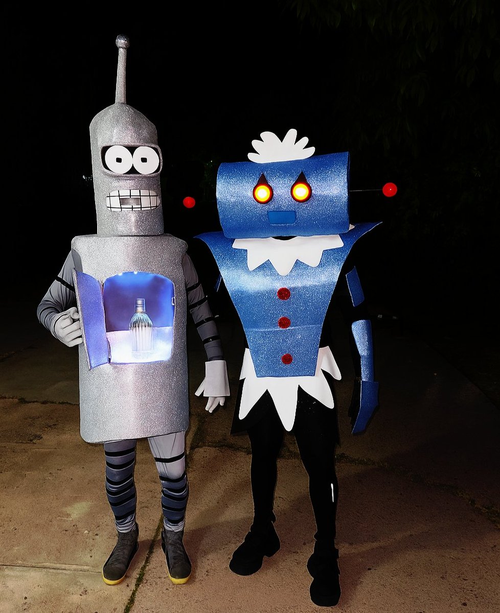 andrew_pako_'s tweet image. Ok, pero nuestros disfraces de Halloween de este año 

#Halloween2025 #Bender #robotina #Rosie #Futurama #Supersonicos