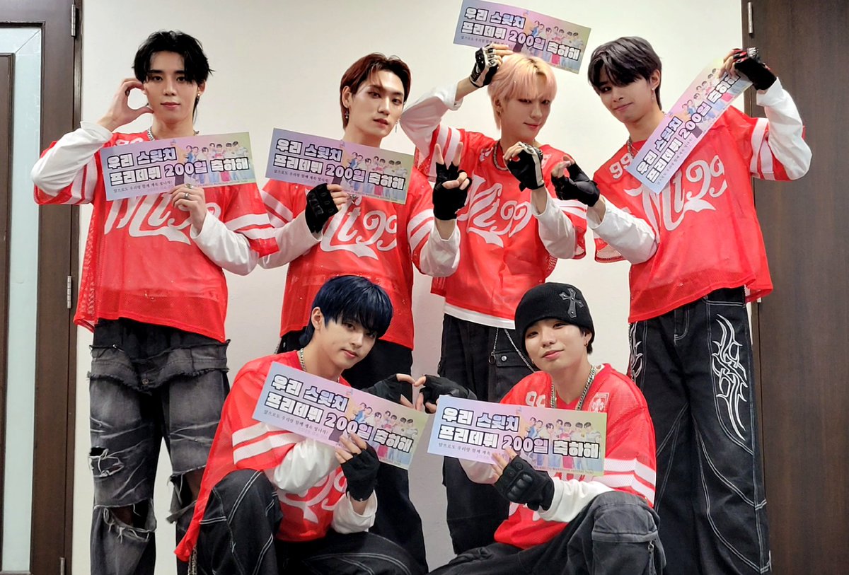 sweethanboys's tweet image. 프리데뷔 200일
스윗치의 모든것을 기억해주는
스위티즈가 있기에 
스윗치가 무대에 올라갈수 있다는것
잊지않겠습니다!
스위티즈 여러분 감사합니다!🙏

#swc #sweetch #스윗치 
#sweeties #스위티즈