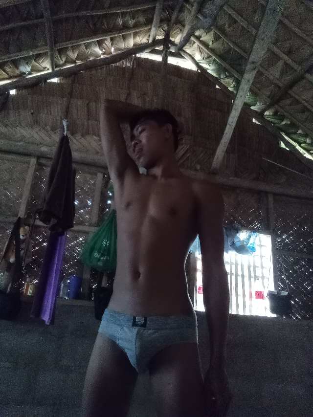 Ayaw nyo sa Morenoang bicolanong Malaki Ang burat🍆😋💪