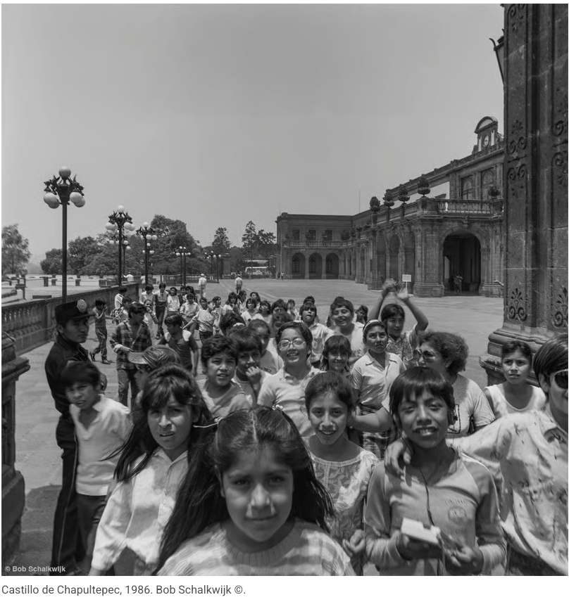 #FotografíaCDMX Recordemos la exposición de Bob Schalkwijk
‘Un paseo dominical en el Bosque de Chapultepec’ con una colección de fotos que despiertan la nostalgia de una ciudad que no regresará. VE TODAS LAS FOTOS AQUÍ: local.mx/ciudad-de-mexi…