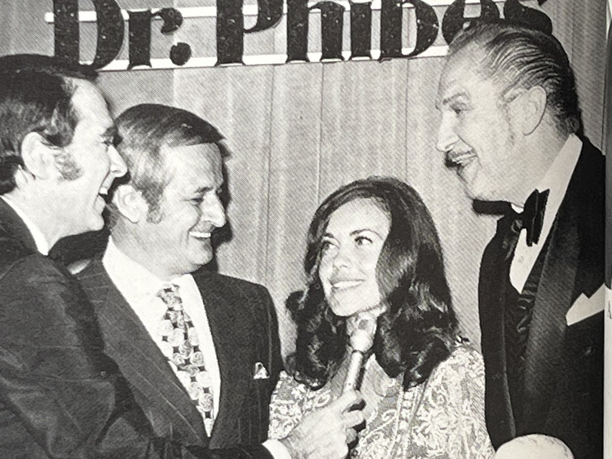 Tabbiecat4's tweet image. 1971 - Vincent Price at the charity world premiere of THE ABOMINABLE DR. PHIBES, with producer James H. Nicholson and his wife, actress Susan Hart...
#VincentPrice #HorrorMovies #DrPhibes