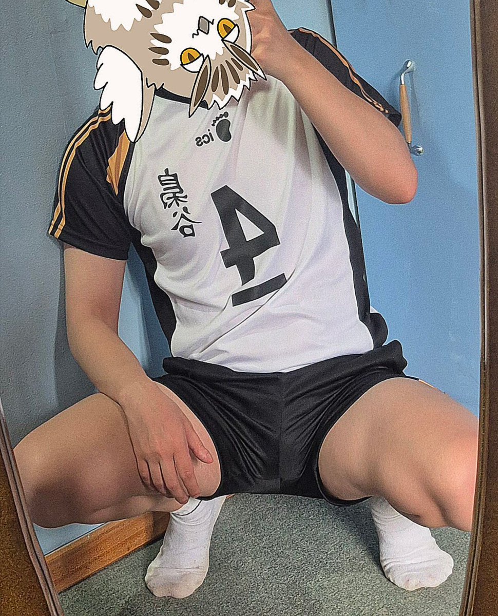 The GOAT BOKUTO is here! 
By far the best character...🫶

You can find more pictures on my DA page if you're interested👉👈