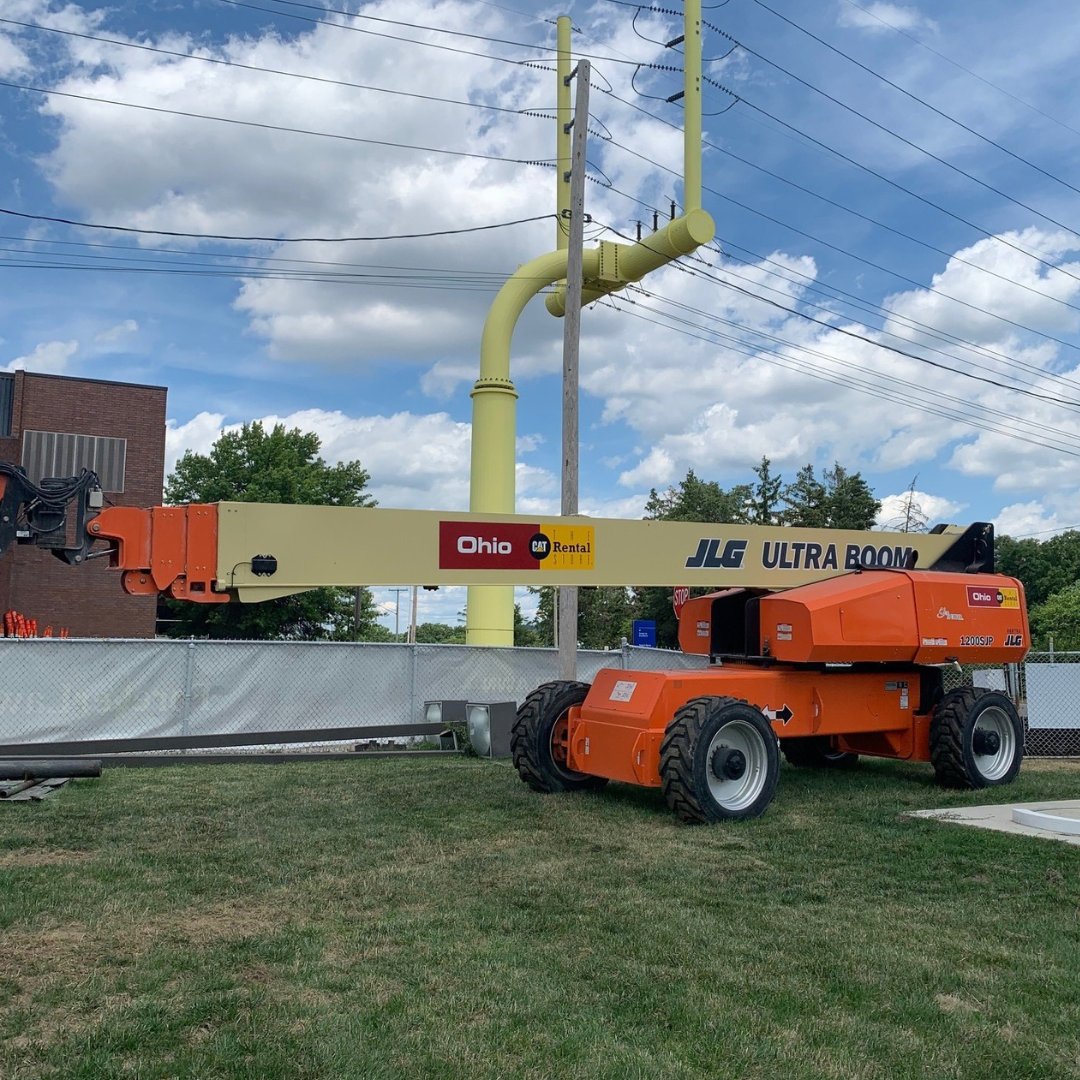 Ready to elevate your worksite like a pro? Just like a great game-winning play, our aerial equipment takes you to the next level. Find your nearest Ohio Cat Rental Store location to start your rental: bit.ly/3L4FoDU