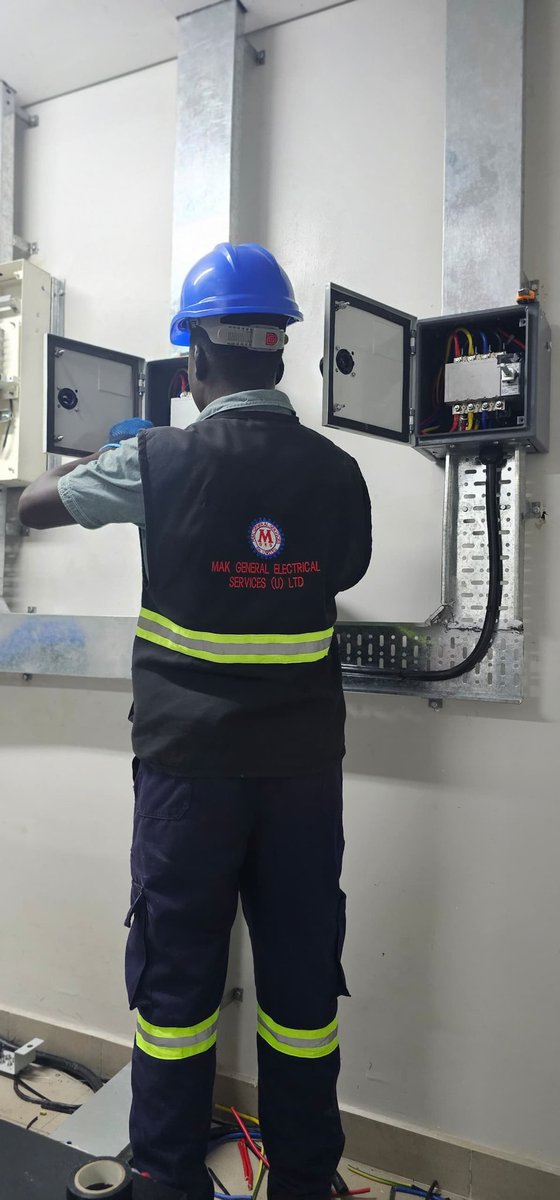 MakgeneralLtd's tweet photo. Electrical enclosures mounted on the wall, with power cables neatly organized in metal trunking.
Professional electrical installation work. #proffesionals #electricalwork #InstallationExperts
0752162110 / 0782162110 https://t.co/cIvJc8VXsg