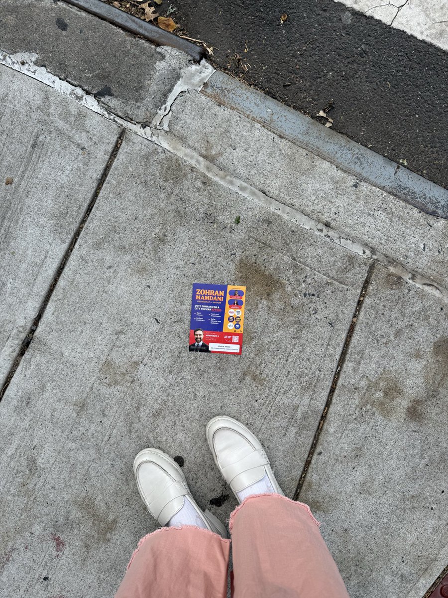 swiftienikki21's tweet image. There’s glitter on the floor after the party @ZohranKMamdani