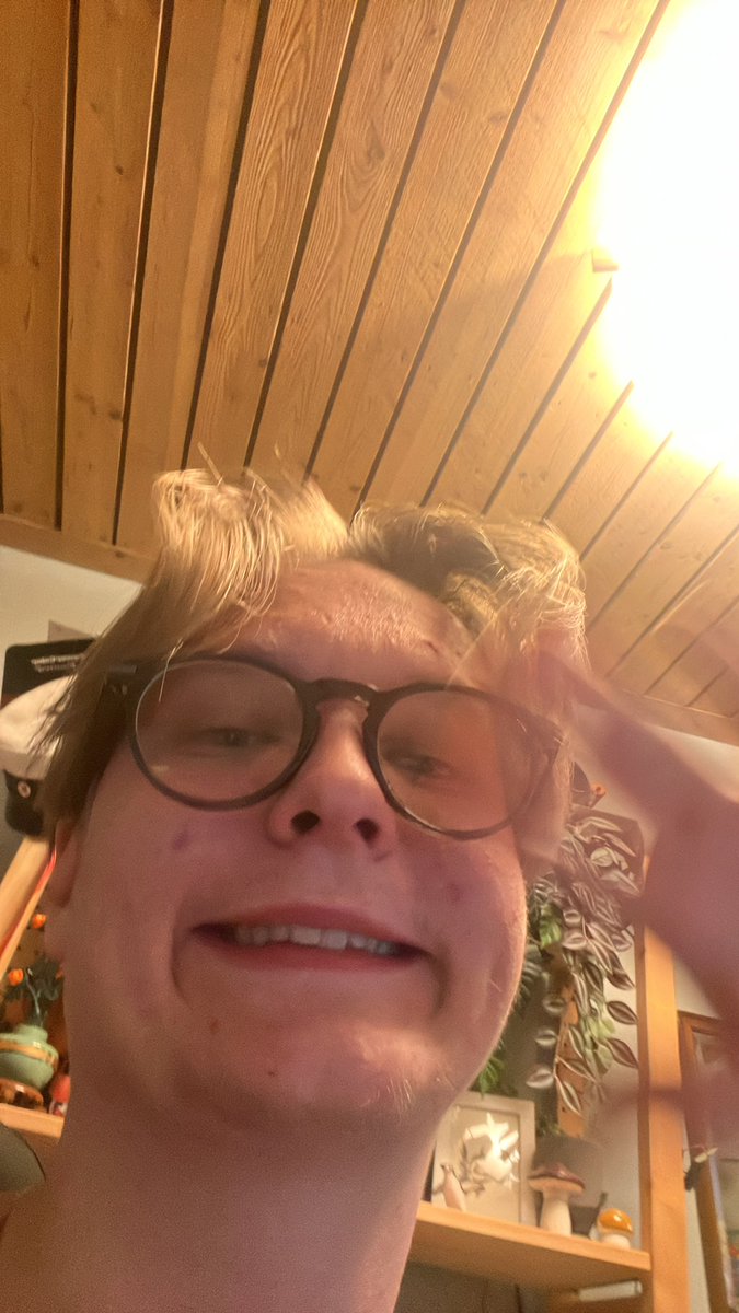 Let’s work on the MEGA BASE! I’m quickly running out of time… Live NOW on YouTube and Twitch