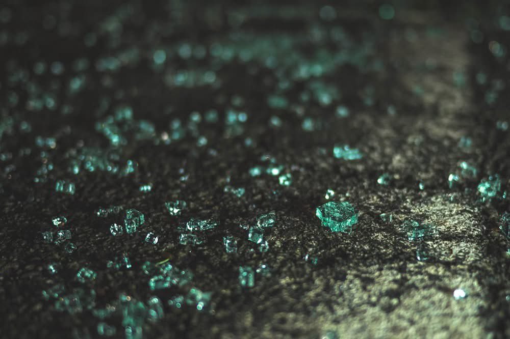 The family of the driver who died in a car crash that injured Lekompo artist, Melita Mogale, popularly known as Kharishma says they will remember him as a passionate key board player who loved music. tinyurl.com/ybmhwme4